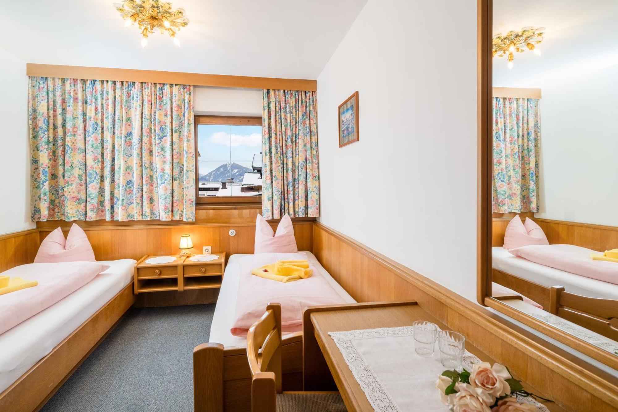 Pension Rainhof Kitzbühel Exterior foto